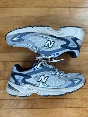 New Balance 725